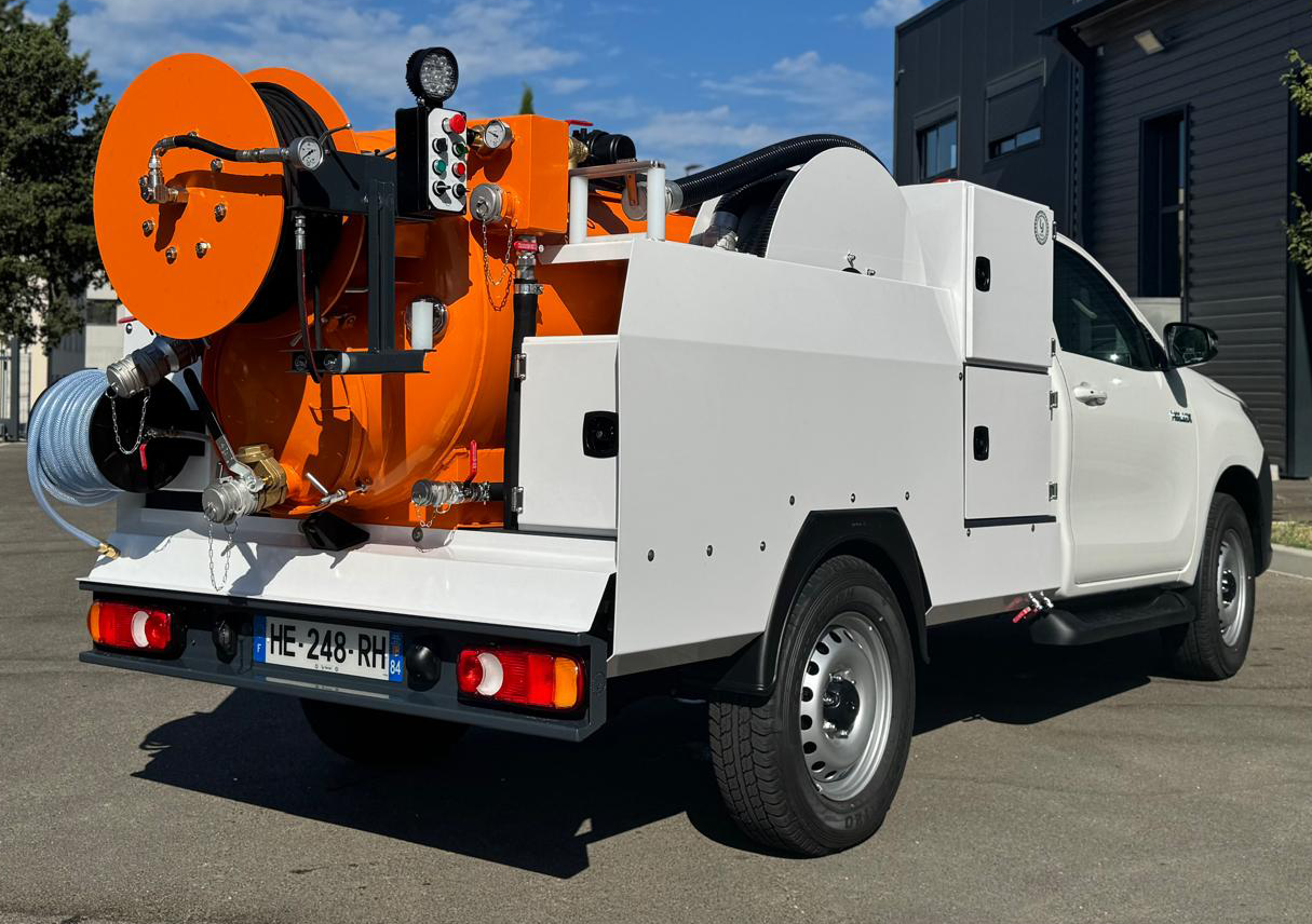 Hydrocureur LJ TRUCKS assainissement fabrication neuf